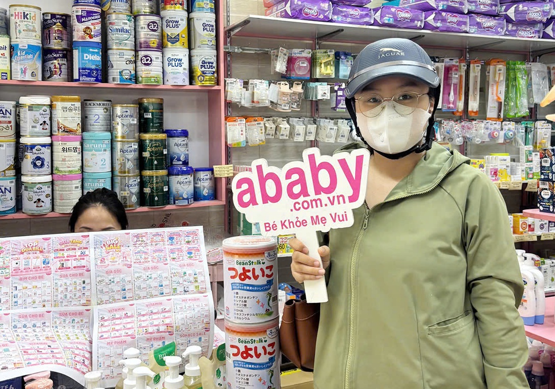 Ba mẹ ghé quầy tìm hiểu sản phẩm BeanStalk